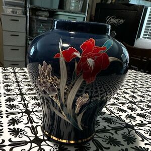 Vintage Fine China - Porcelain vase and Asian floral made in Japan